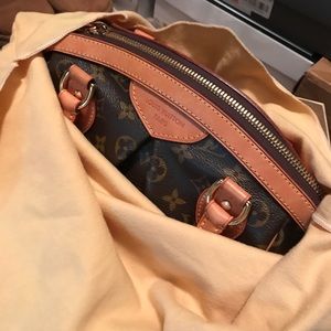 Like Brand New!  Authentic Louis Vuitton Tivoli PM